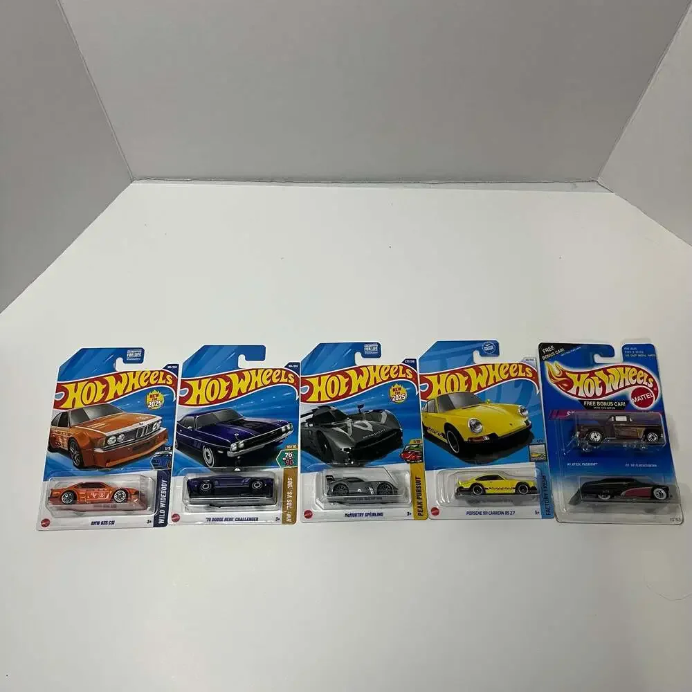 Lot of 10 Assorted Hot Wheels Die-Cast Cars